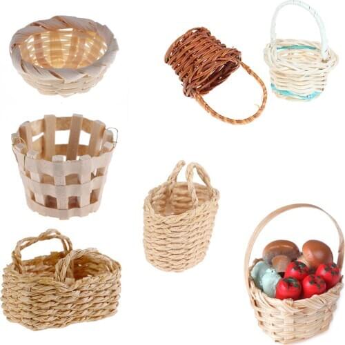 1/12 Mini Cute Dollhouse Rattan Iron Frame Frame Hand Woven Vegetable Food Storage Basket Dolls Miniature Decoration