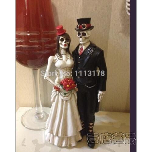 Cheap Horrible Wedding Cake Topper Halloween Skull bride and bridegroom Figurine cake toppers decoration Valentines Day gift