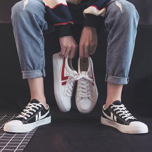 2021 Brand Mens Luxury Sneakers Shoes Fashion Students Unisex Flat Casual Vulcanized Shoes Boys Lace Up Sports Small Size Shoes