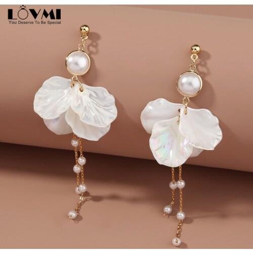 2021 Fashion Korean Style 925 Sliver Long Shell Decor Flower Chain White Tassel Drop Fine Earrings Peneants For Women Dropship