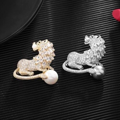 New Luxury Cubic Zirconia Lion Brooches Pins Fashion Pearls Brooch for Women Men Coat Suit Accessories Animal Jewelry Broche Pin