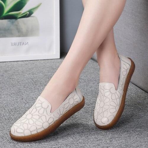 Women Flats Shoes Female Breathable Casual Shoes For Ladies Slip On Fashion Flats Loafers Fashion Female Shoes Beach