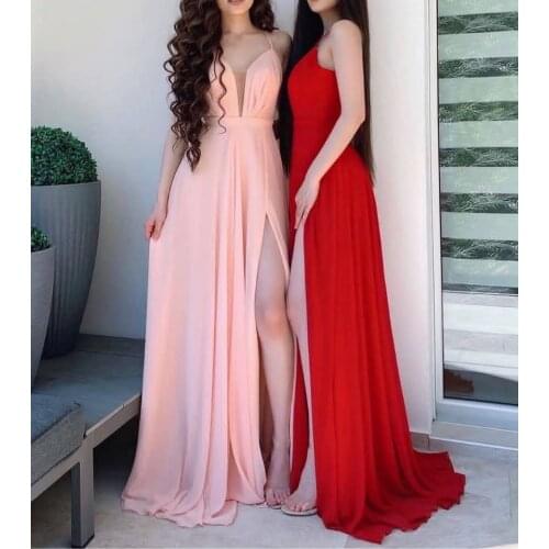 Vintage Long Chiffon V-Neck Pink Evening Dresses with Slit Floor Length Criss Cross Back Pleated Formal Party Gowns for Women