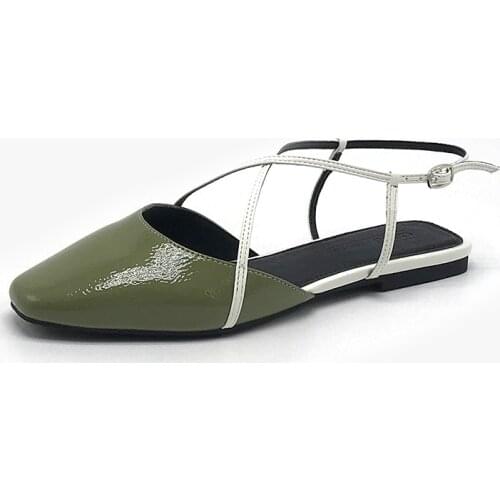 Brand designer sandals women summer 2021 flat-bottomed simple fashion womens shoes casual all-match student shoes special shoes