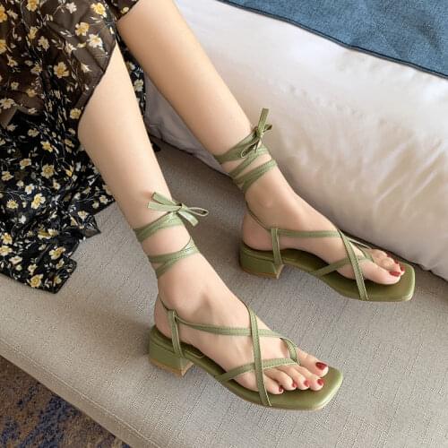 Apanzu 2021 New Womens Sexy Mid Heel Sandals Womans Hoof Heels Cross-Tied Square Toe Fashion Shoes Ladies Flip Flops Footwear