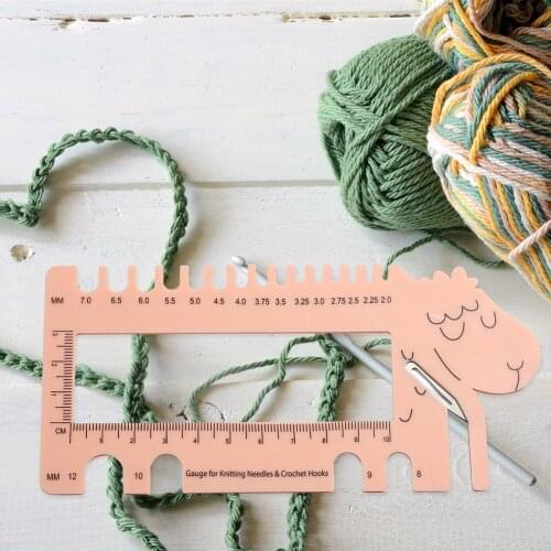 Multifunctional Sheep Shape Sewing Knitting Needles Gauge Size Guide Crochet Hook Measure Ruler DIY Craft Accessories Plastic