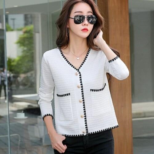 Autumn 2020 New Long Sleeve Coat Small Fragrance Top Women Contrast Color Show Thin White Ice Silk Knitted V-neck Cardigan Short