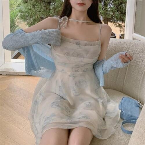 Floral dress women print flower spaghetti dressTemperament V-neck floral dress with waist chiffon a-line dresses with sling