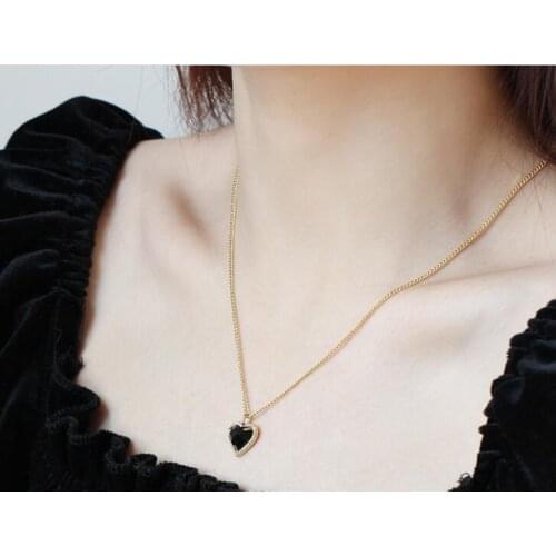 Rhinestoned Heart Necklace Brass With 18K Gold Women Jewelry Runway Gown Hiphop Boho Rare Glam Japan Korean Fashion