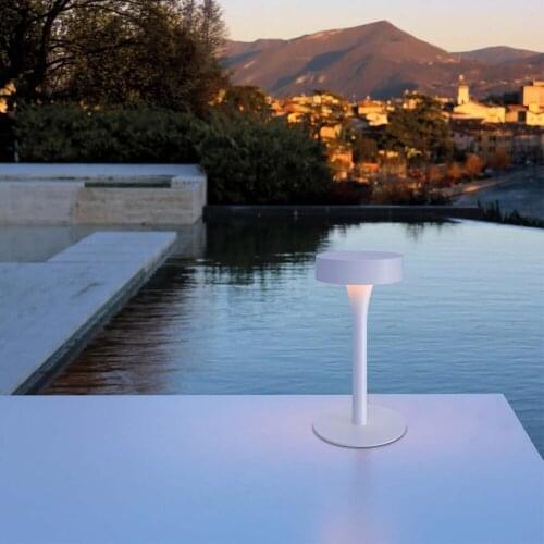 Charge Battery Protable Outdoor Table Light Dimming 10%-100% LED Desk Lamp IP65 Water Proof Night Lumination
