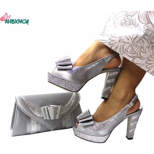 Fashion Latest African Women Shoes and Bag Set in Grey Silver High Quality Comfortable Heels with Appliques for Party