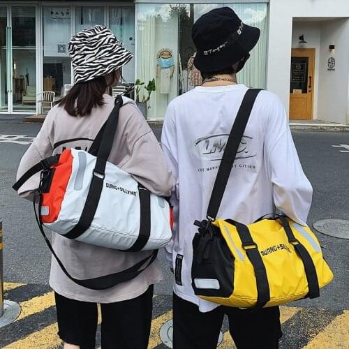 Fashion Womens Sports Bag Mens Oxford Gym Bags Waterproof Yoga Bags Trendy Outdoor Travel Bags Shoulder Crossbody Bags 2021