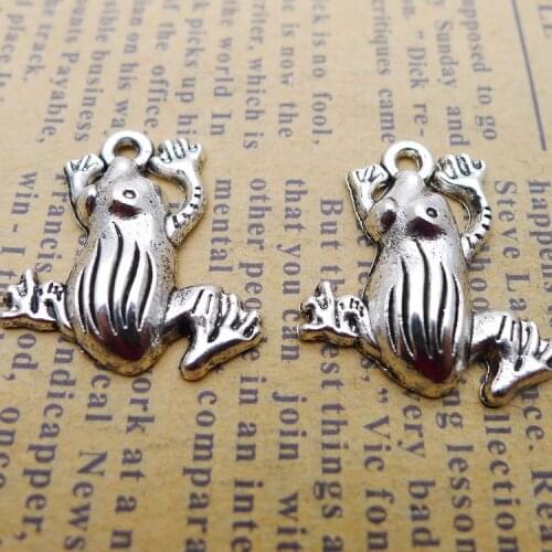 10 PCS/Lot 11mm*20mm Pendants Necklaces Antique Silver Color Frog Charms For Jewelry Making DIY