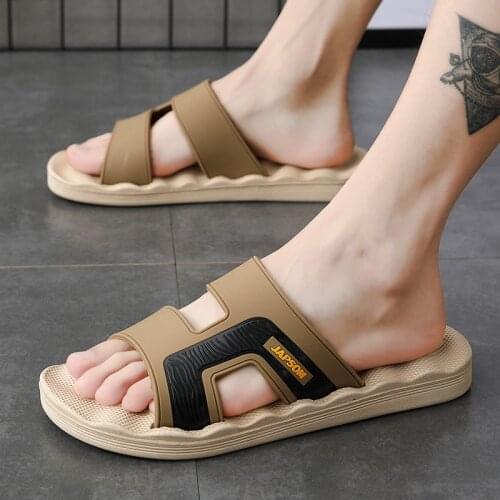 2021 Summer New Mens Fashion Trend Outdoor Wear Slippers Non-slip Massage Large Size Bath Male Household Flip-flop Male