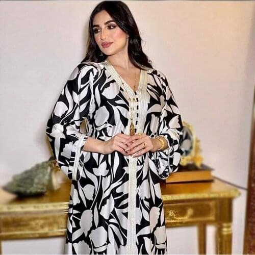 Plus Size 2021 White Floral Maxi Dress for Women Fashion Ribbon V Neck Long Sleeve Arabic Dubai Muslim Turkey Clothes