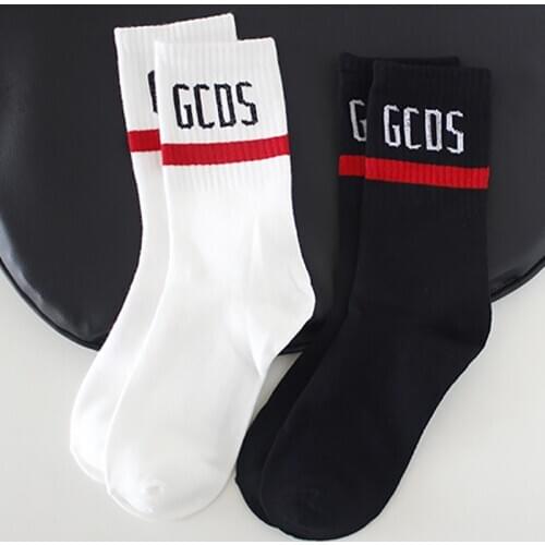New Simple Letters Knitted Man Sports Exquisite Breathable Skateboard Hip Hop Woman Celebrity Street Fashion Cotton Tube Socks