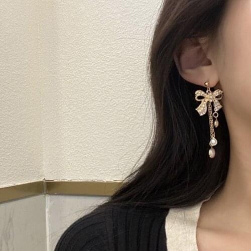 2021 New Vogue Sweet Bowknot Studs Pearl Tassel Long Earrings Ins Wind Temperament Girls Delicate Gift
