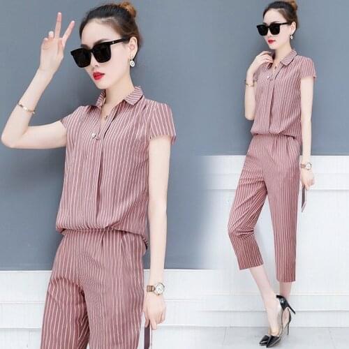 2 Pieces/1 Set of Two-piece Womens Summer Short-sleeved Striped Lapel Shirt and Solid Color Casual Cropped Trousers