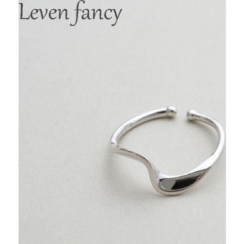 Authentic Sterling Silver 925 Mobius Twisted Personalized Rings for Women Beautiful Fine Jewelry Anillo Mujer Lightning Ring