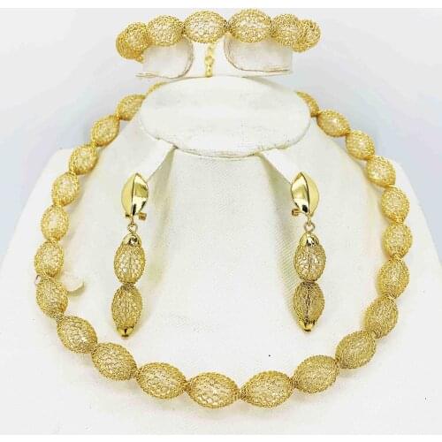 The new wholesale fashion jewellery set is brighter dubai gold jewellery for womens anniversary parties and birthday trips