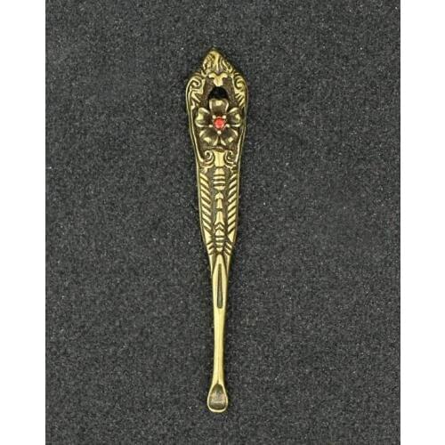Collectable Chinese Pure Brass Carved Flower Earpick Exquisite Small Pendant Statues