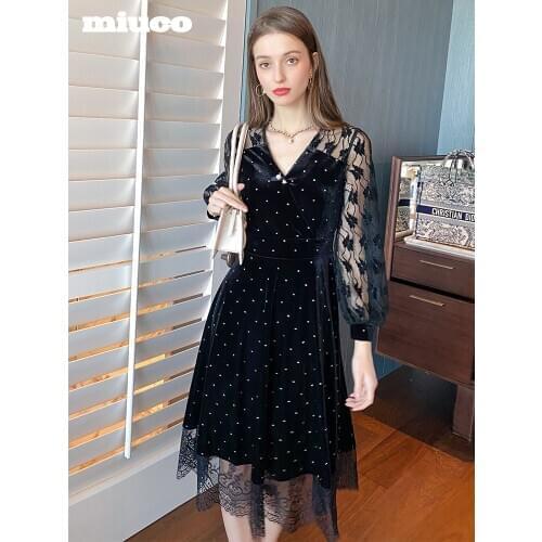 Hot gold velvet stitching lace V Womens dress with collar, high waist and umbrella 2021 High Quality Top Quality