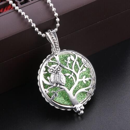 Hollow Aroma Diffuser Necklace Open Antique Vintage Lockets Pendant Perfume Essential Oil Aromatherapy Locket necklace