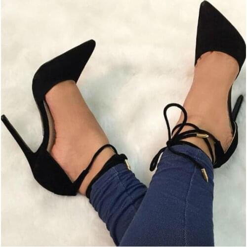 Carpaton Suede Pumps