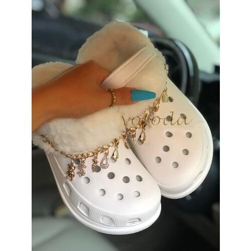 New Winter Plush Chain Thick Bottom Clogs Women Garden Shoes High Heel Slippers Non-Slip Home Slides Ladies Fashion Hole Sandals