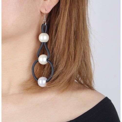 Creative Simulated White Pearl Hanging Earrings For Women Gothic Costume Jewelry Retro Long Drop Earrings Aesthetic Gift For Mom