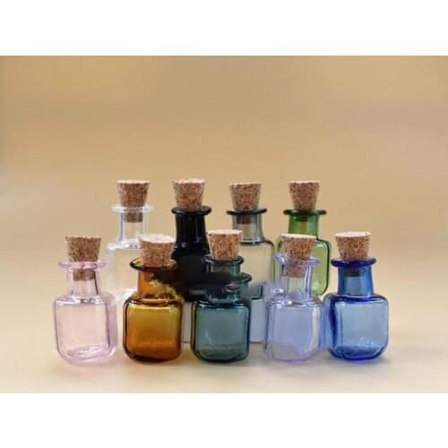 2Pcs 1:12 Dollhouse Mini Glass Color Bottles Cork Bottles Tiny Jar Vials Model