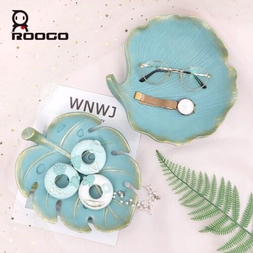Roogo Green Leaf Shaped Storage Tray Cute Resin Crafts Home Decor Key Glasses Fruit Dish For Office Or Family Desktop Use