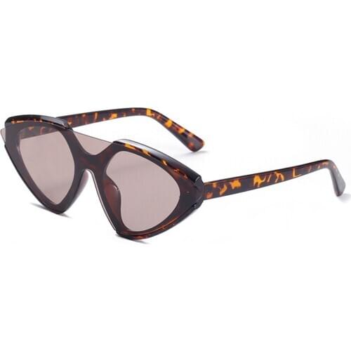 Veshion One Piece Lens Retro Sunglasses for Women Leopard Frame Men Female Sun Glasses Cat Eye Party Accessories New Year Gift