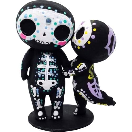 Unique Home Decoration Tabletop Toys 2021 Crafts Resin Sugar Skull Couple Statue Cute Statue Skull Resin Toys Birthday Gift Toys