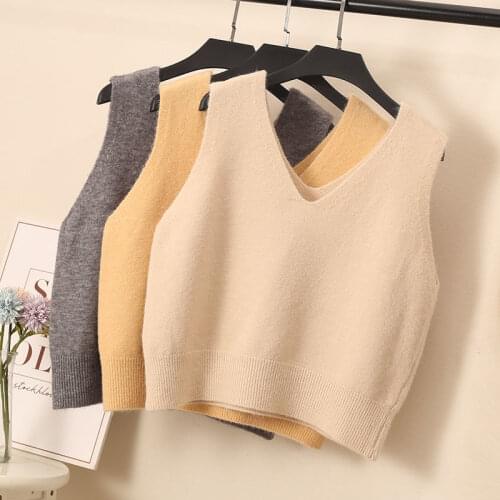 Sweater knitted vest women 2021 autumn and winter fashion new short V-neck sleeveless solid color pullover ladies tops casual