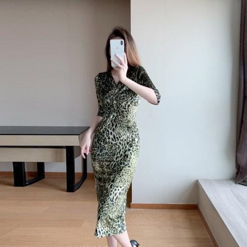 Popular 2021 Spring/Autumn Women New V-neck Leopard Print Bodycon Dress Three-quarter Sleeve Dresses High End Ladies Vestidos
