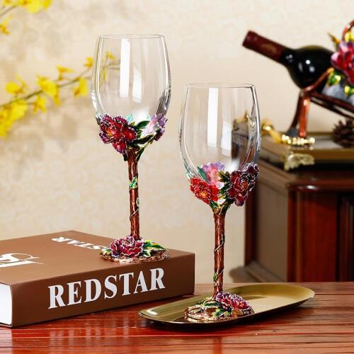 Beautiful 3D relief rose crystal glass goblet Vintage idyllic decorative red wine glass party dazzling cup