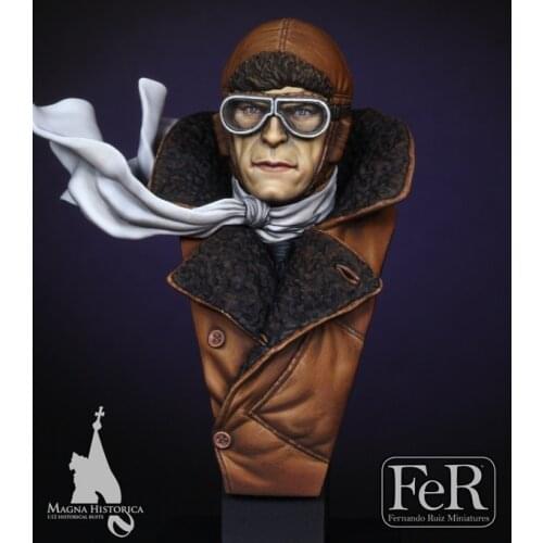 1/12 RFC Pilot, Western Front, 1917 Contains two heads Resin kit Bust GK Uncoated No colour
