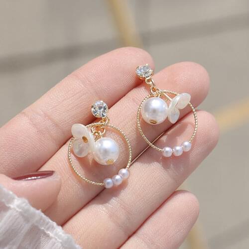 Korean Cute Shell Flowers Clip Earrings Without Piercing Women Elegant Imitation Pearls Small Round Earrings No Pierced EarClips