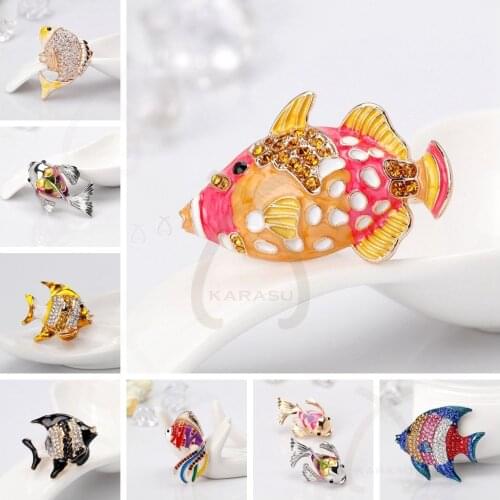 Many Fish Bone Styles Goldfish Carp Enamel Fish Brooch Pin for Women Animal Rhinestones Shell Brooch Simulated Pearl Jewelry