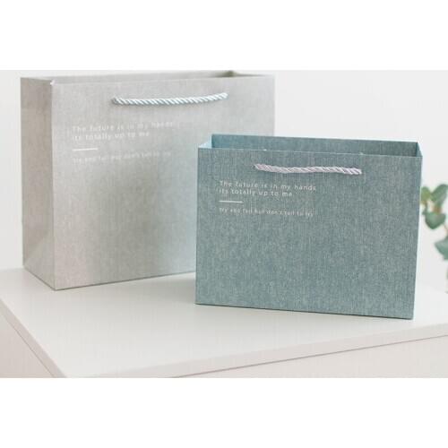 Hot Sale Ins style Packing Bags Business Gift Bag Wedding Candy Bags Paper Gift Bags For Clothing Stores Holiday Party Supplies