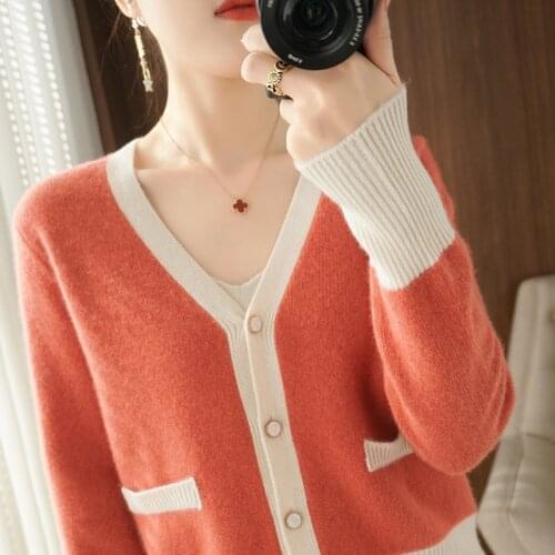 New Cashmere Sweater Womens Autumn and Winter V-Neck Color Matching 100% Pure Wool Cardigan Fashion Warm Knitted Bottoming