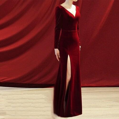 Sexy Burgundy Velvet Celebrity Dresses Long Sleeves Elegant Halter Deep V-Neck SexySlits Vintage Evening Party Formal Prom Gowns
