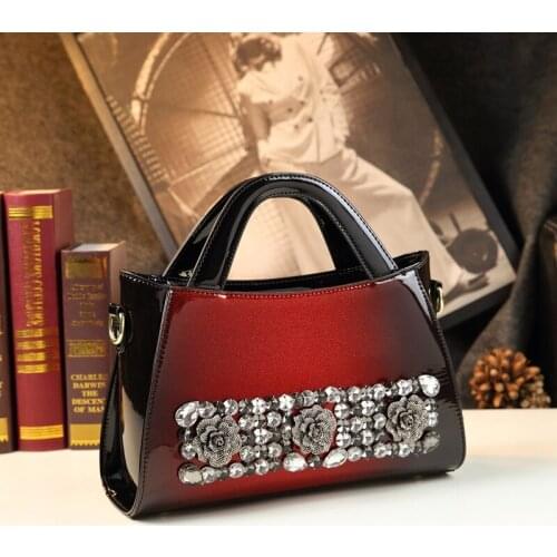 Luxury Fashion Leather Women Handbag Female Diamond Portable Tote Bag Middle-Aged Mom Shoulder Messenger Bags 2021 New