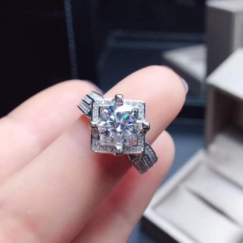 Moissanite, 1 carats Super luxury style square gem rare RING 925 silver contains certificate