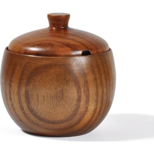 Solid Wood Seasoning Pot Creative Seasoning Bottle Wooden Retro Solid Wood Salt Shaker With Lid Seasoning Pot Kitchen Tools 2021