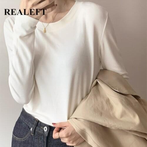 REALEFT 2021 New Autumn Winter Velvet Womens T-Shirts O-Neck Long Sleeve Bottoming Thicken Basic Slim White Shirts Female Tops