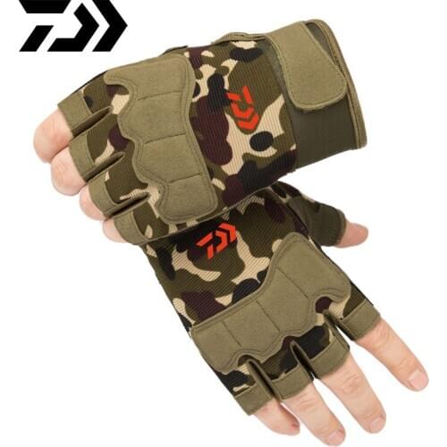 2020 Daiwa Mens Fishing Camouflage Half-finger Gloves Outdoor Tactical Anti-cut Fighting Mountaineering Half-finger Gloves