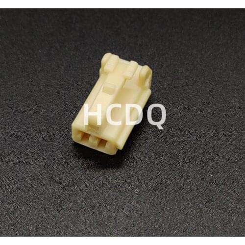 The original 90980-10906 2PIN automobile connector plug shell and terminal are supplied from stock