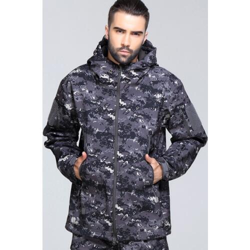 Military Camouflage Windproof Waterproof Coat Tops Men Outdoor Climbing Riding Soft Shell Fleece Thick Warm Tactical Jacket